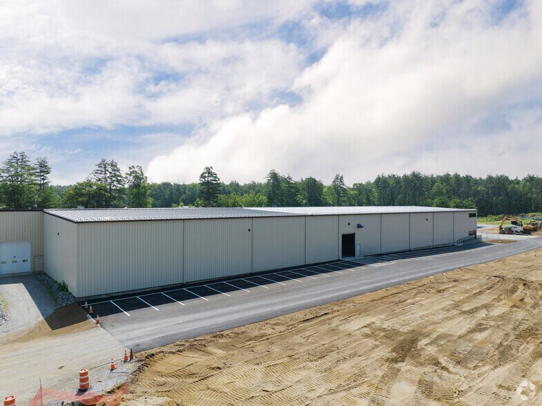 More Photos Of 24 Native Dr, Queensbury Unknown For Lease