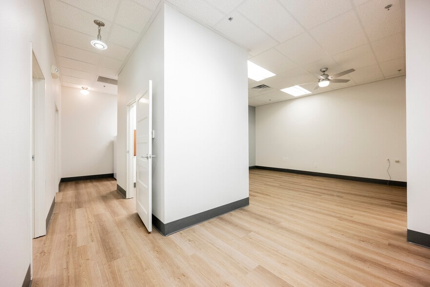 More Photos Of 3680 E Sunset Rd, Las Vegas Office For Sale