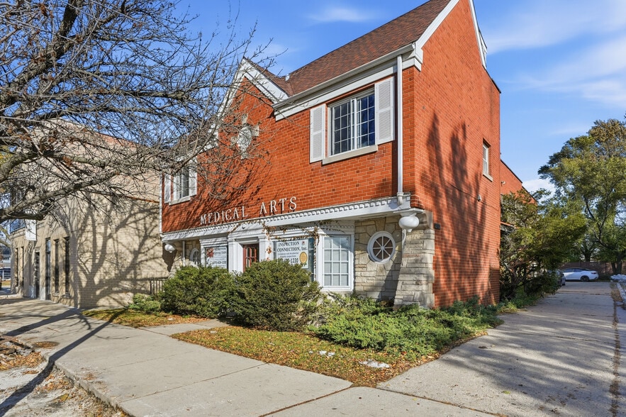 More Photos Of 10835 S Western Ave, Chicago Apartments For Sale