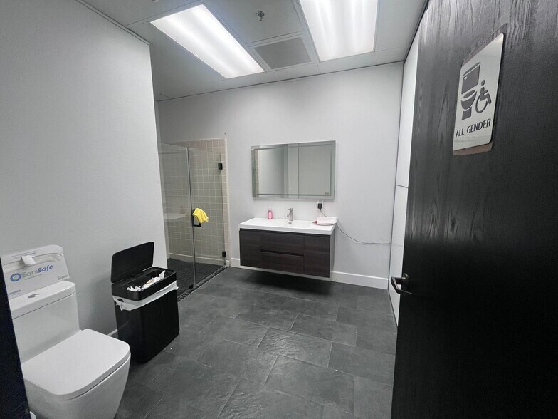 More Photos Of 50 N Hill Ave, Pasadena Office For Sale