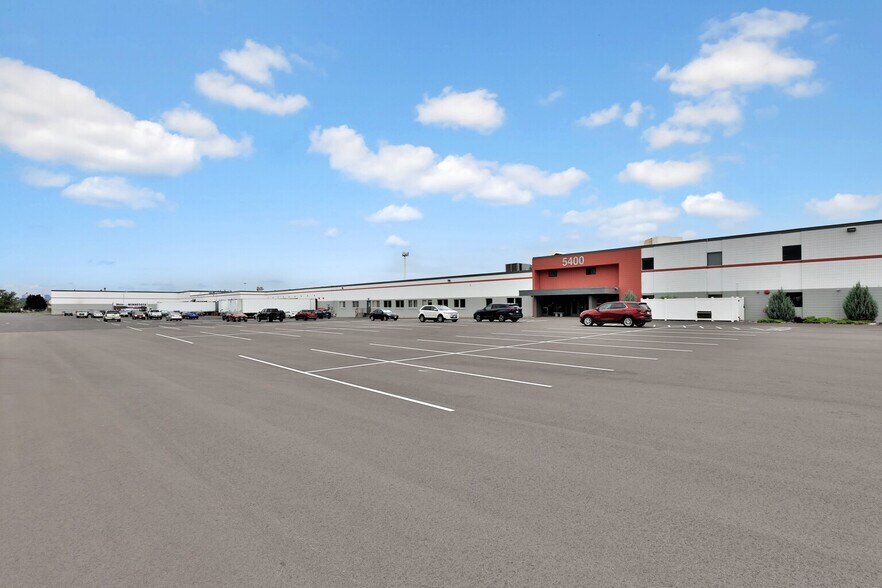 More Photos Of 5320-5400 Main St NE, Fridley Warehouse For Lease