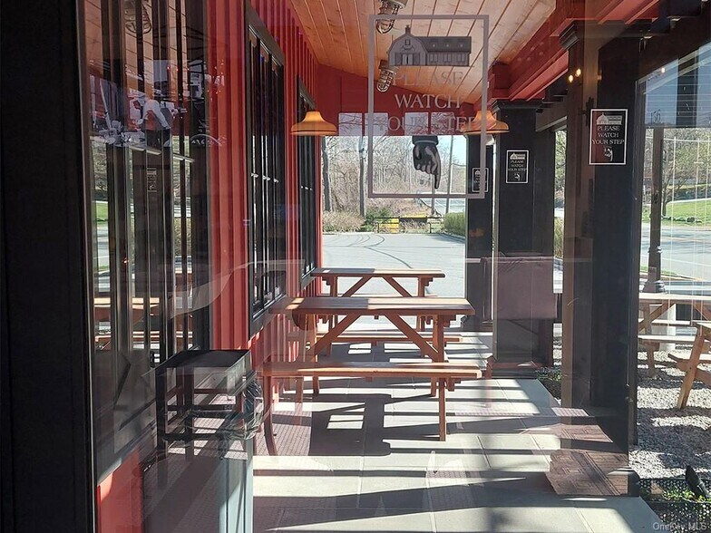 More Photos Of 156 Route 17, Tuxedo Park Restaurant For Sale