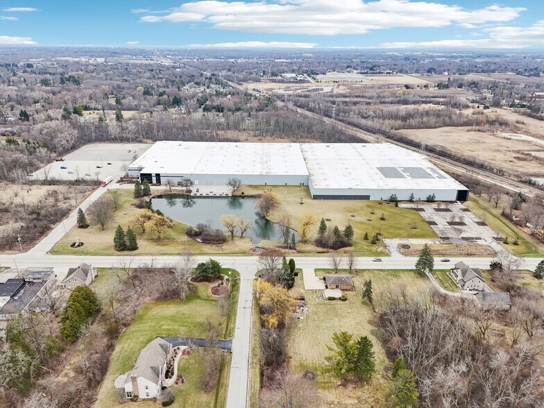 Primary Photo Of 5201-5401 W Donges Bay Rd, Mequon Warehouse For Lease