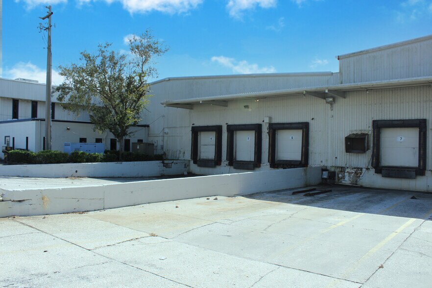 More Photos Of 302 Progress Rd, Auburndale Refrigeration Cold Storage For Sale
