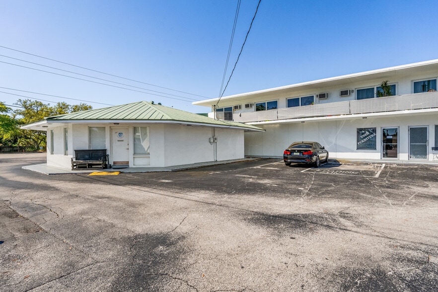 More Photos Of 1615 14th Ave, Vero Beach Medical For Sale