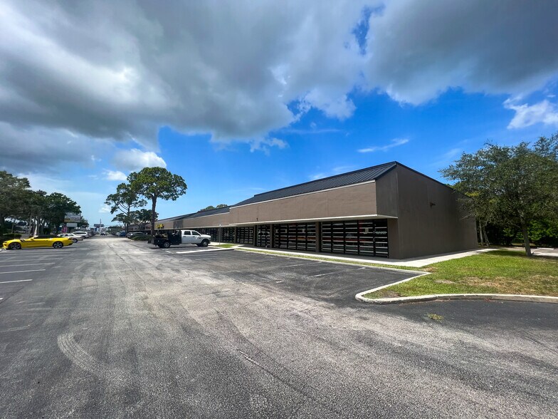 More Photos Of 6200-6384 66th St N, Pinellas Park General Retail For Sale
