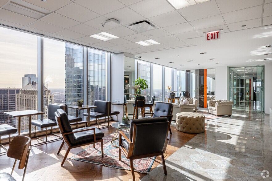 More Photos Of 155 N Wacker Dr, Chicago Coworking Space