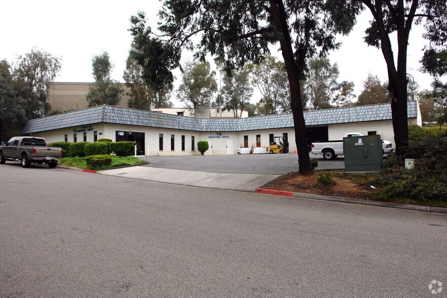 More Photos Of 205 Market Pl, Escondido Warehouse For Sale