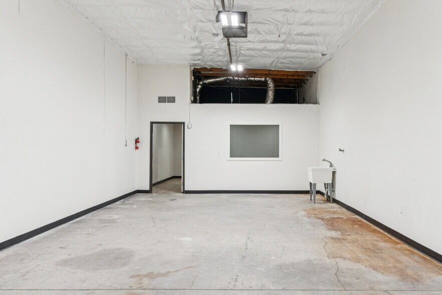 More Photos Of 2209 W 1st St, Tempe Unknown For Lease