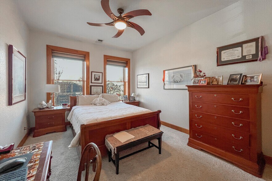 More Photos Of 418-420 Main St, Longmont Storefront For Sale