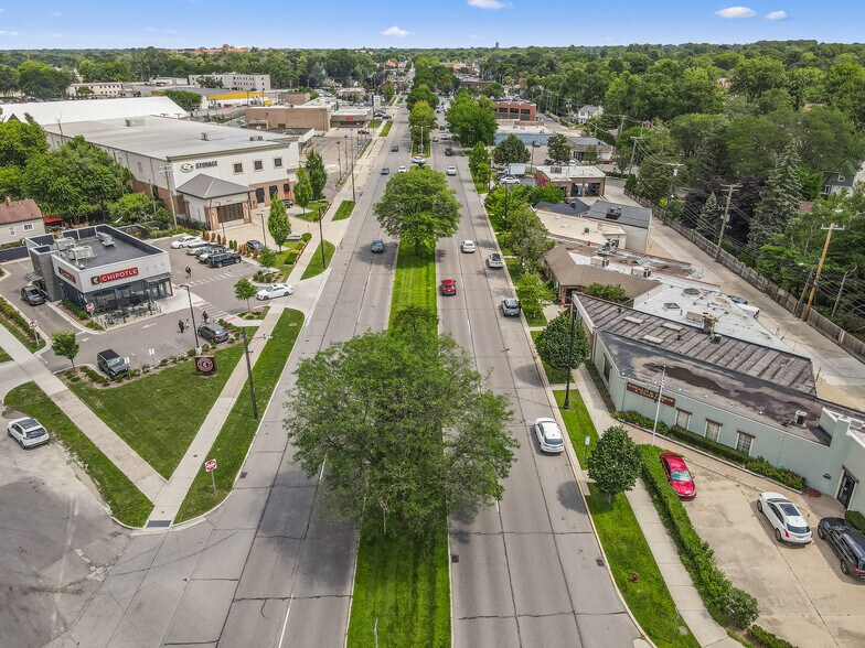 More Photos Of 18120 Mack Ave, Grosse Pointe Storefront Retail Office For Sale