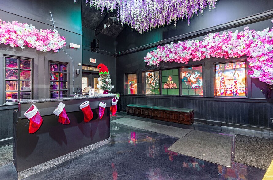 More Photos Of 1805 W 1st St, Springfield Restaurant For Lease