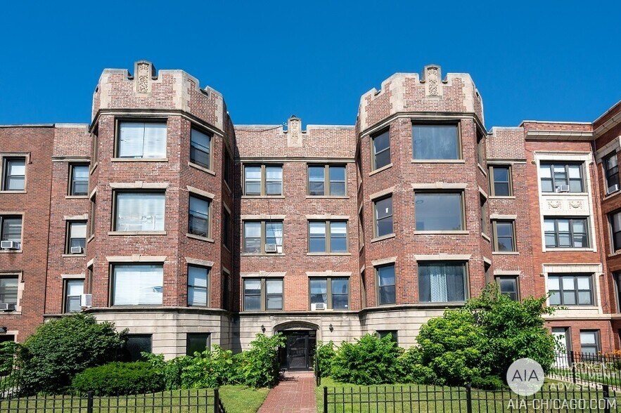 Primary Photo Of 6830 S Jeffery Blvd, Chicago Apartments For Sale