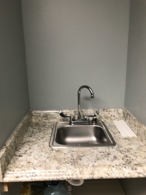 More Photos Of 8215 Westchester Dr, Dallas Medical For Lease