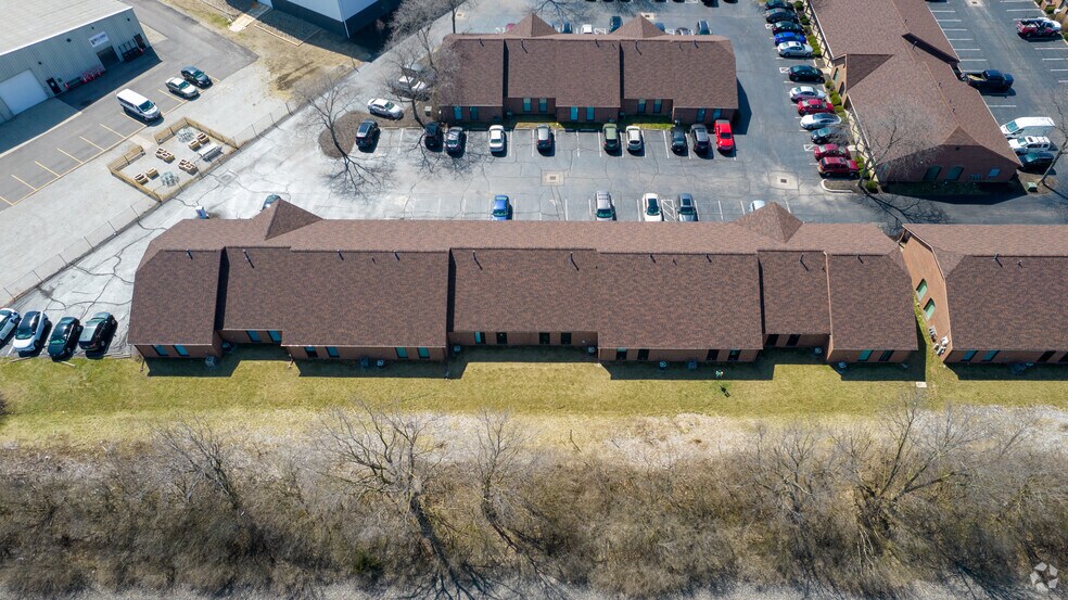 More Photos Of 3962 Brown Park Dr, Hilliard Unknown For Lease