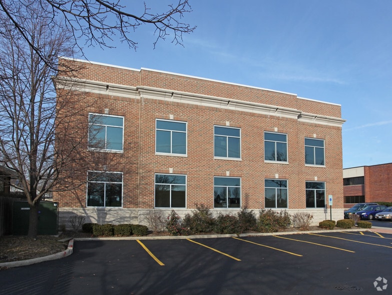 More Photos Of 1628 Central Rd, Arlington Heights Medical For Sale