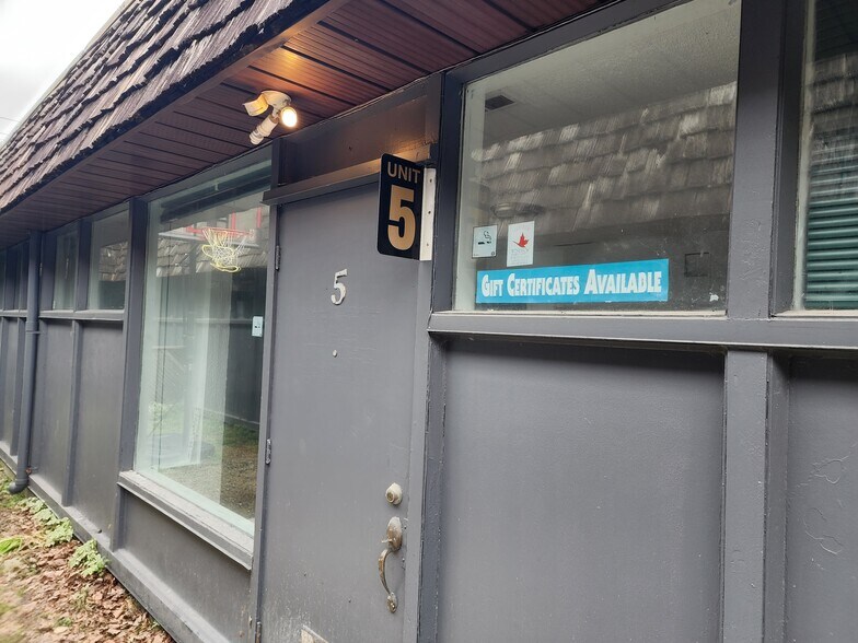 Primary Photo Of 1310 Ouellette, Windsor Office For Lease