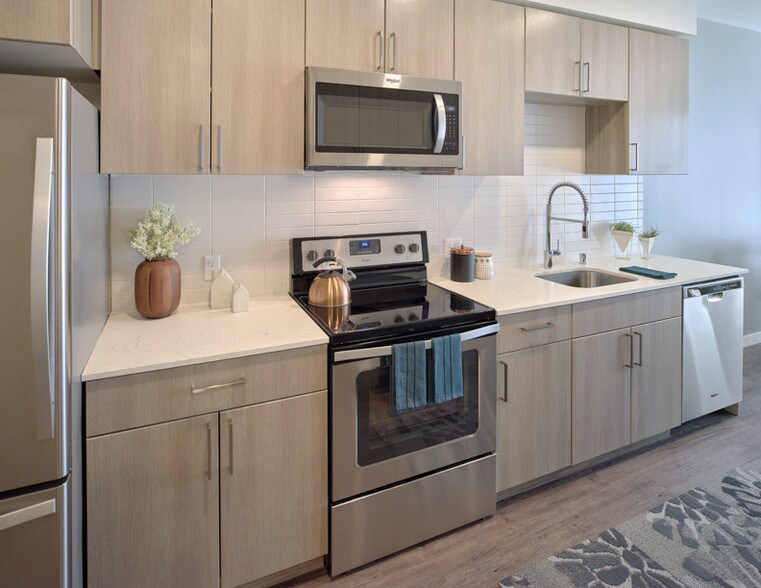 More Photos Of 16450 Redmond Way, Redmond Apartments For Lease