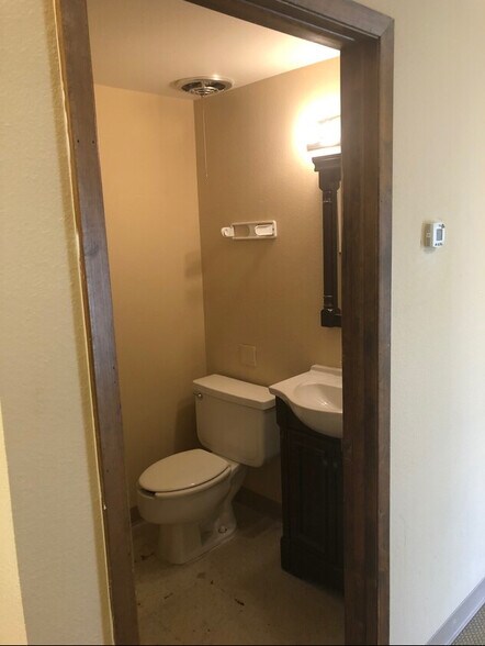 More Photos Of 2760-2790 S Wadsworth Blvd, Lakewood Freestanding For Lease