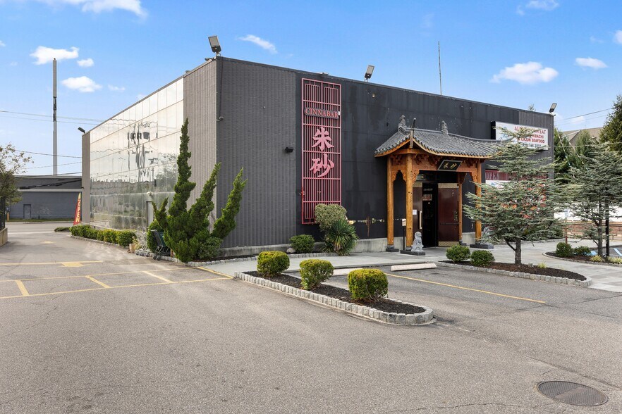 More Photos Of 45 Carmans Rd, Massapequa Restaurant For Sale