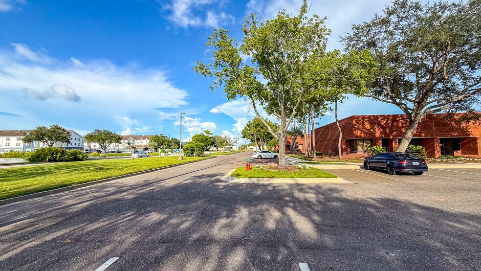 More Photos Of 4900 Creekside Dr, Clearwater Unknown For Lease