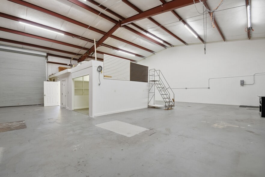 More Photos Of 200 Waler Way, Saint Augustine Warehouse For Lease