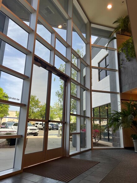More Photos Of 785 Orchard Dr, Folsom Office For Lease