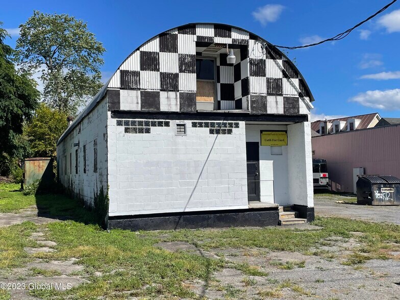 More Photos Of 175 W Main St, Amsterdam Auto Repair For Sale