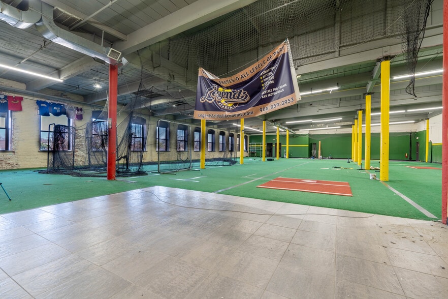 More Photos Of 224 Stockton St, Phillipsburg Showroom For Lease