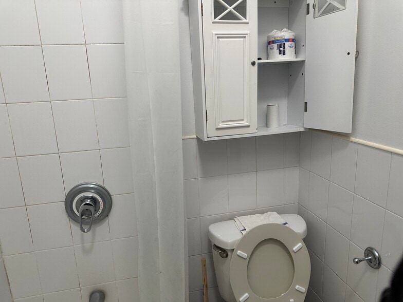 More Photos Of 3060 Steinway St, Astoria Storefront Retail Office For Sale