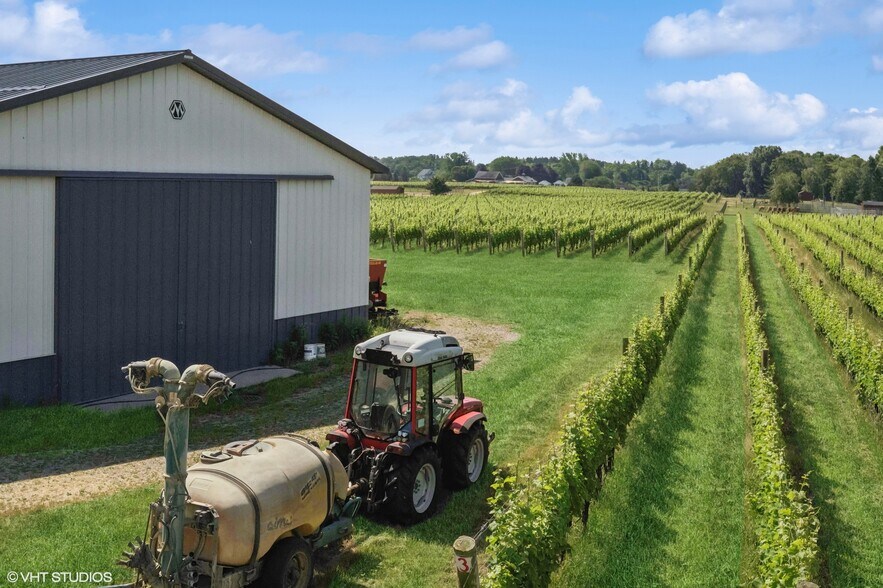 More Photos Of 5195 Old North Rd, Southold Winery Vineyard For Sale