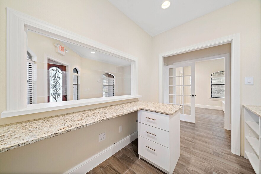 More Photos Of 21386 Provincial Blvd, Katy Medical For Sale