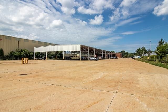 More Photos Of 15317 Chatfield Ave, Cleveland Warehouse For Lease