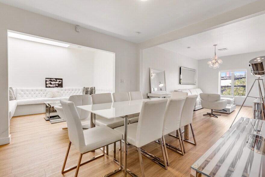 Primary Photo Of 6208-6212 Santa Monica Blvd, Los Angeles Loft Creative Space For Lease