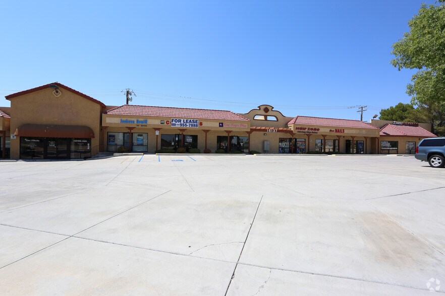 More Photos Of 16137 Green Tree Blvd, Victorville Unknown For Lease