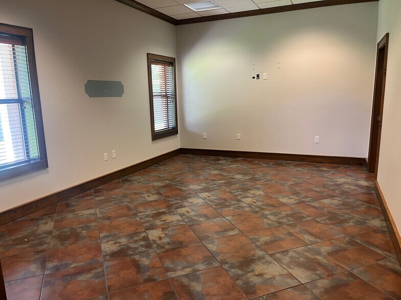 More Photos Of 23937 Us-98, Fairhope Office For Lease