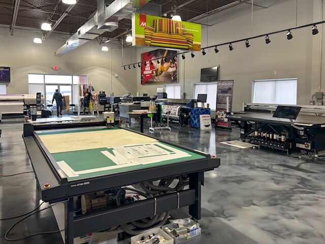 More Photos Of 4700 W Ryan Rd, Franklin General Retail For Lease