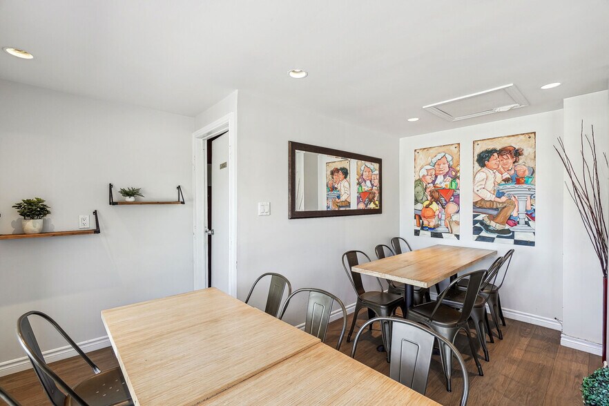 More Photos Of 536 Rue Principale, Laval Freestanding For Sale