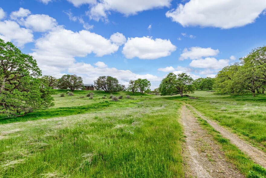 More Photos Of 8785 Blackwell Rd, Central Point Land For Sale