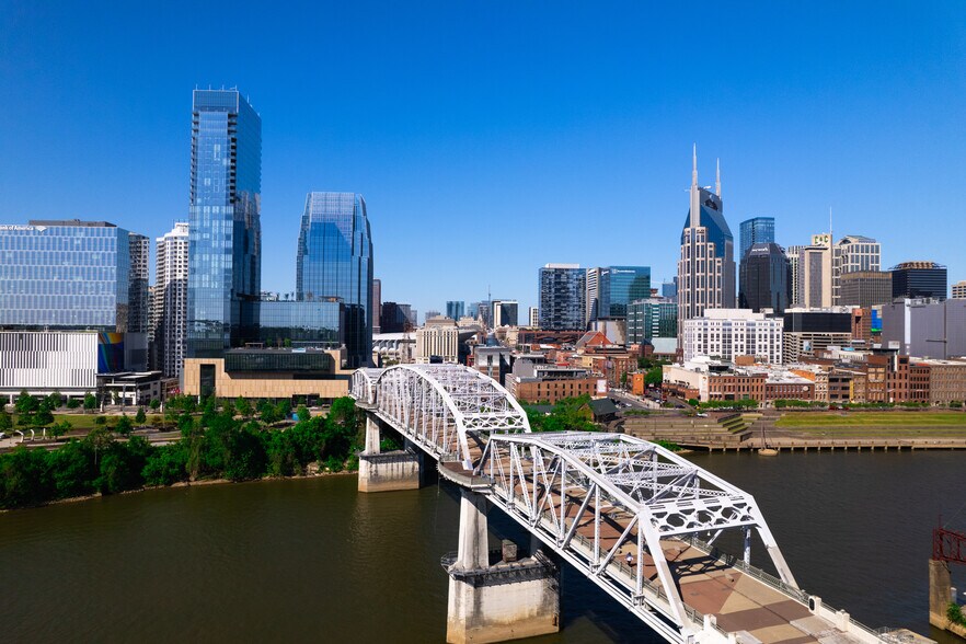 More Photos Of 150 3rd Ave S, Nashville Office For Lease