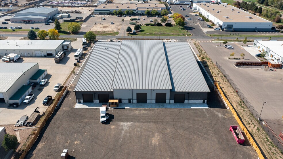 More Photos Of 7950 Miller Dr, Frederick Warehouse For Lease