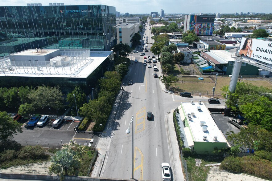 More Photos Of 643 NW 20th St, Miami Freestanding For Sale