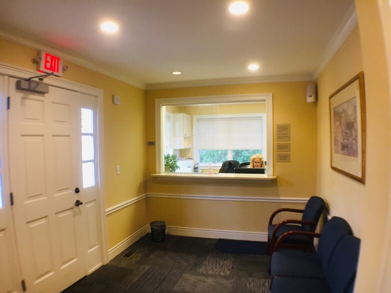 More Photos Of 1385 E Putnam Ave, Old Greenwich Office Residential For Sale