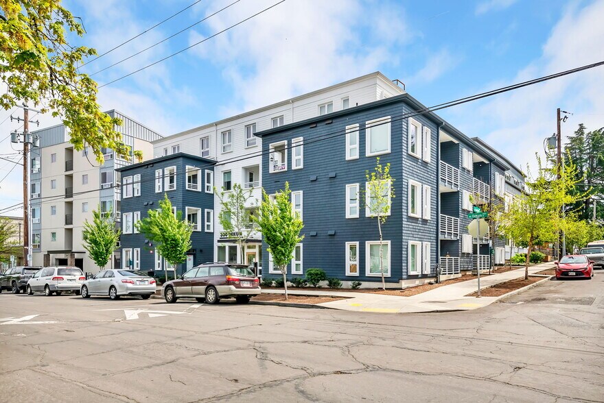 More Photos Of 330 NE Dekum St, Portland Apartments For Sale