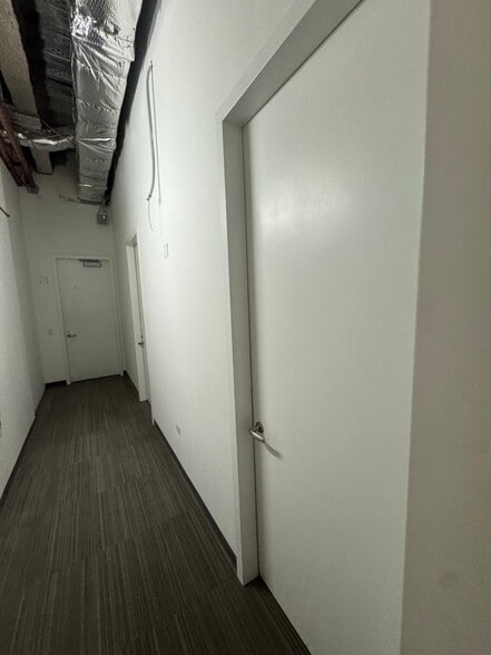 More Photos Of 50 W 47th St, New York Office For Sale