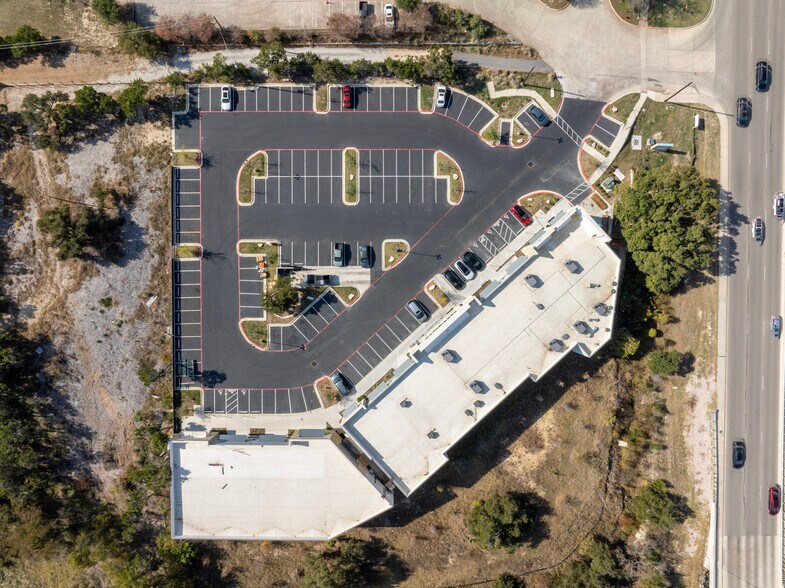 More Photos Of 2200 E Whitestone Blvd, Cedar Park Storefront Retail Office For Lease