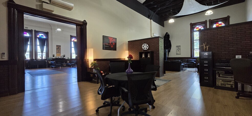 More Photos Of 106 W J St, Benicia Office For Sale