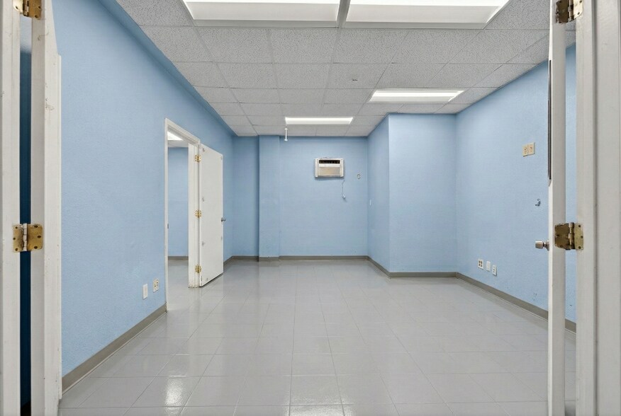 More Photos Of 1500 N Powerline Rd, Pompano Beach Warehouse For Sale
