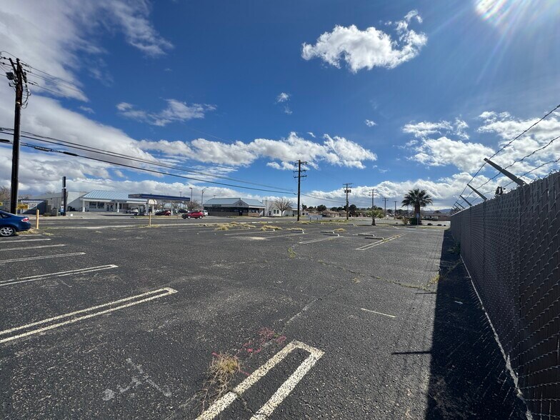 More Photos Of 1411-1415 N Norma St, Ridgecrest Office For Sale