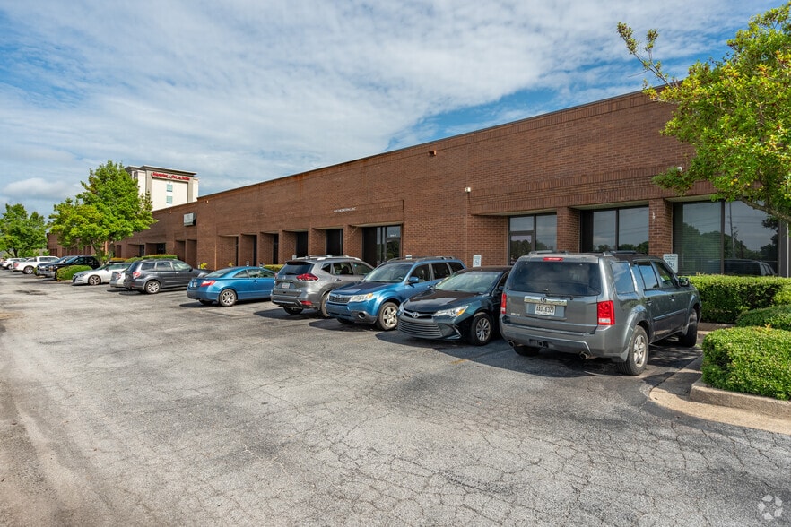 More Photos Of 2160 Kingston Ct Se, Marietta Flex For Lease